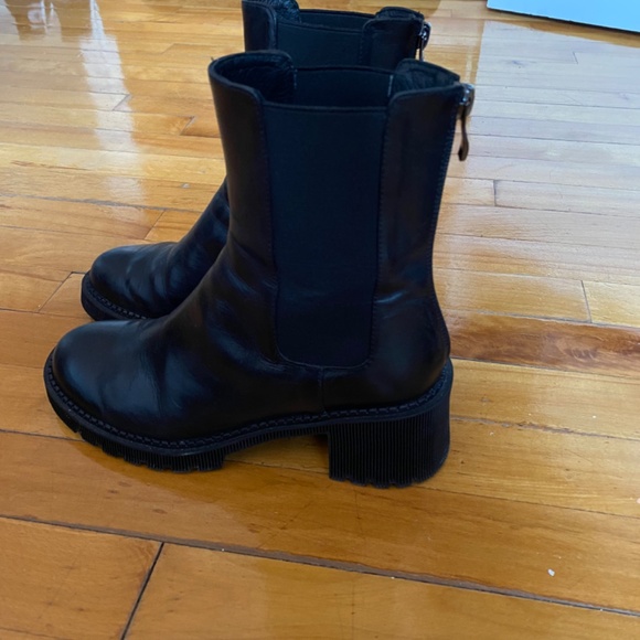 Leather boots - Picture 3 of 5